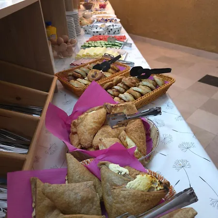 Hayat Hotel 3*